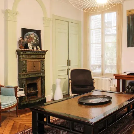 Lovely Spacious Nest Near Pigalle Daire